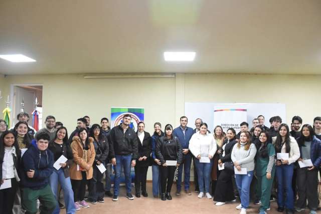 En cada joven que elige formarse está el futuro de Santo Tomé